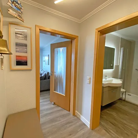 Haus Ruegenscher Bodden Whg 05 Mit Meerblick *